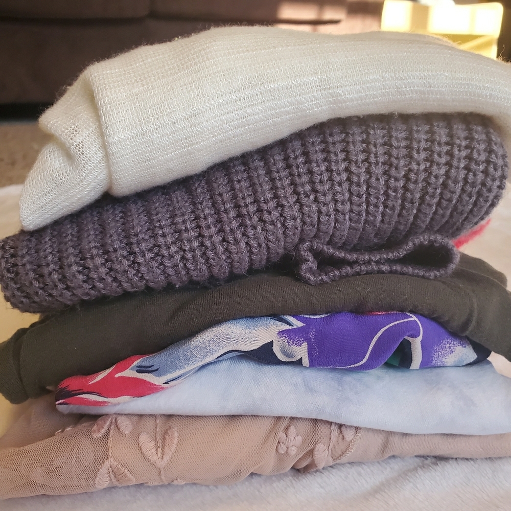 6 Crop Tops Lot